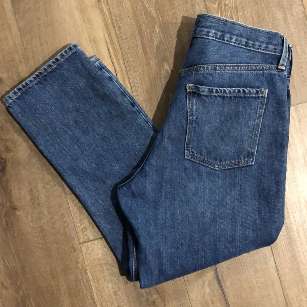 Like new! - OLD NAVY 100% Cotton High-Waist Button-Fly Slouchy Straight Jeans - Picture 8 of 11